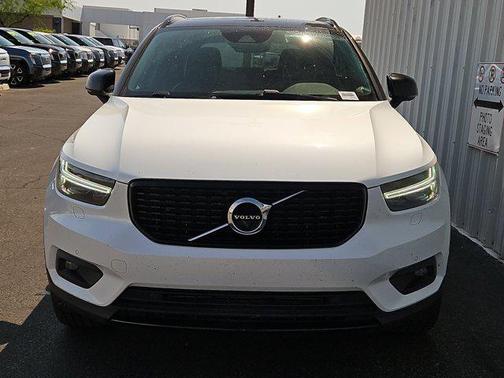 2020 Volvo XC40 T5 R-Design