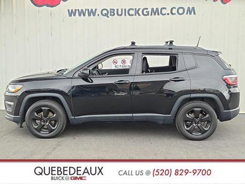 Diamond Black Crystal Pearlcoat 2019 Jeep Compass Latitude