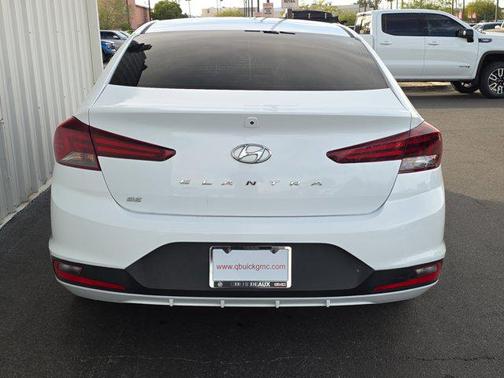 2019 Hyundai ELANTRA SE