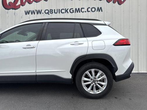 2022 Toyota Corolla Cross LE