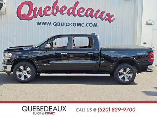 Diamond Black Crystal Pearlcoat 2019 RAM 1500 Laramie