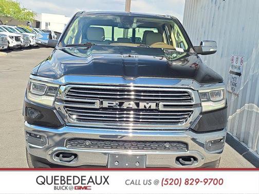 Diamond Black Crystal Pearlcoat 2019 RAM 1500 Laramie