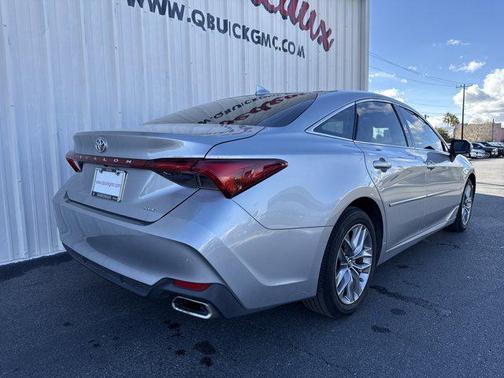 2019 Toyota Avalon XLE