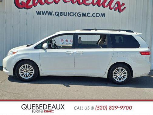 Blizzard Pearl 2015 Toyota Sienna XLE