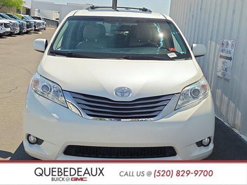 Blizzard Pearl 2015 Toyota Sienna XLE