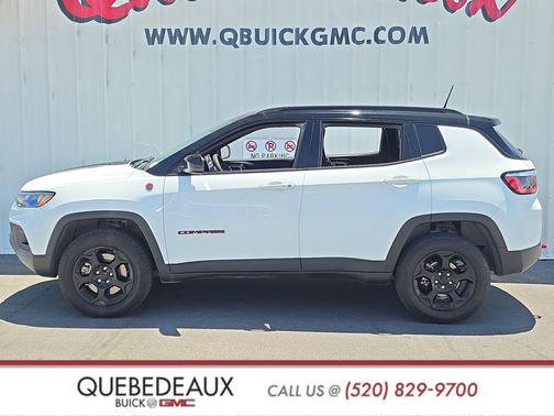 Bright White Clearcoat 2023 Jeep Compass Trailhawk