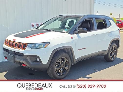 Bright White Clearcoat 2023 Jeep Compass Trailhawk