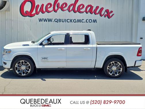 Ivory White Tri-Coat Pearlcoat 2019 RAM 1500 Limited