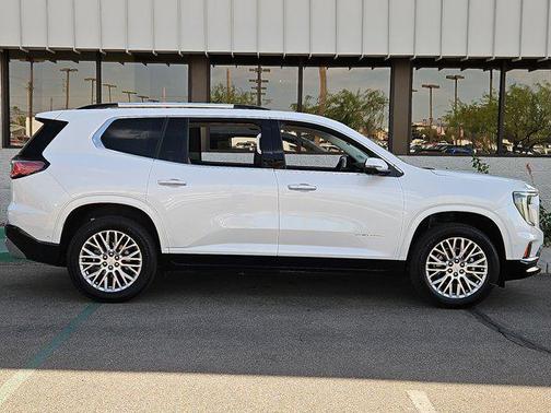 2025 GMC Acadia Denali