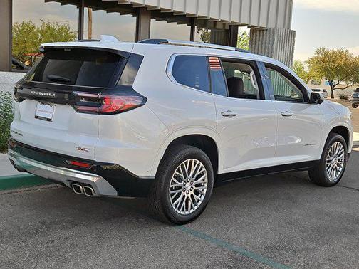 2025 GMC Acadia Denali