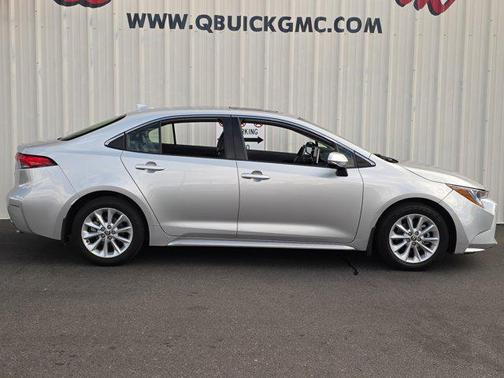 2020 Toyota Corolla XLE