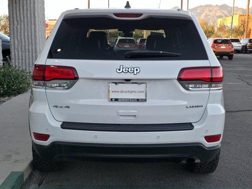 2022 Jeep Grand Cherokee Laredo