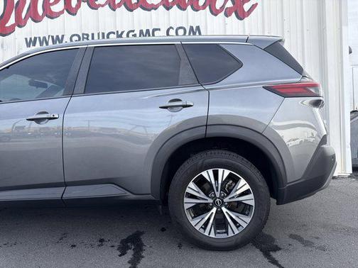 2022 Nissan Rogue SV