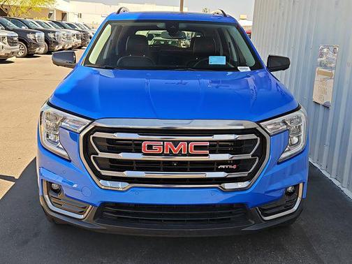 2024 GMC Terrain AWD AT4