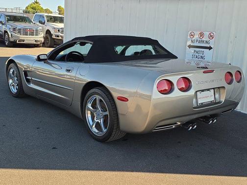 2000 Chevrolet Corvette Base