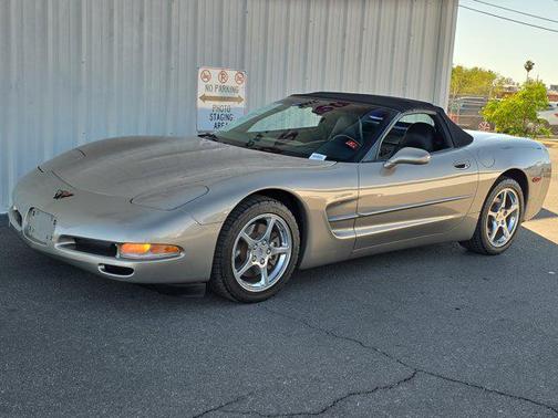 2000 Chevrolet Corvette Base