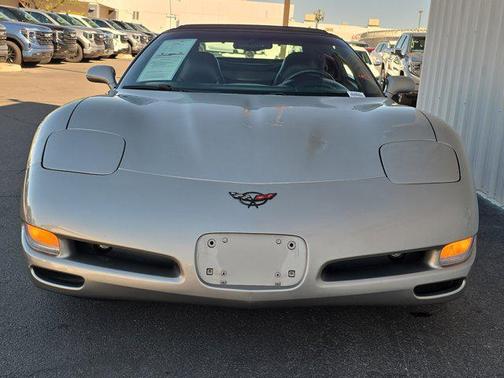 2000 Chevrolet Corvette Base