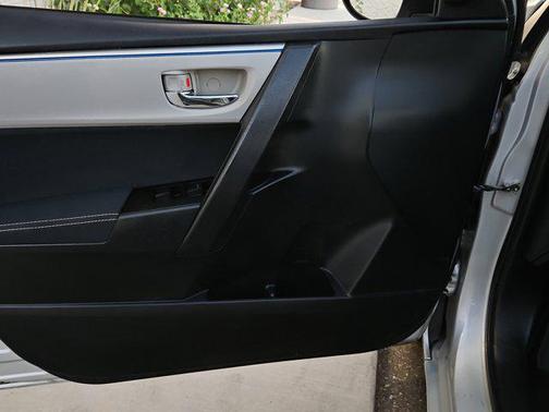 2015 Toyota Corolla LE Plus