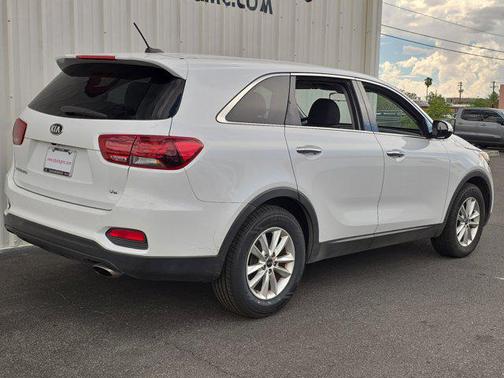 2020 Kia Sorento LX