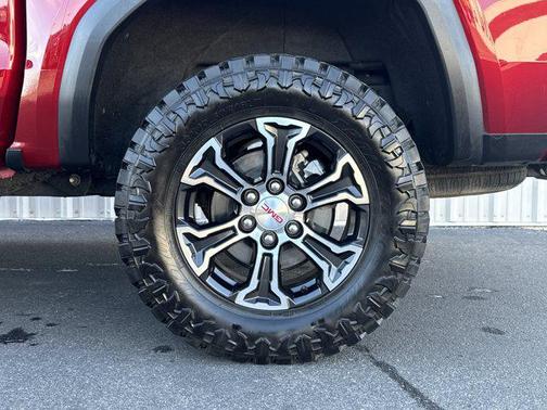 2023 GMC Canyon AT4