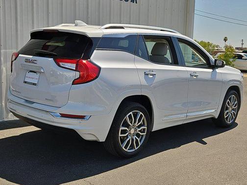 2023 GMC Terrain Denali
