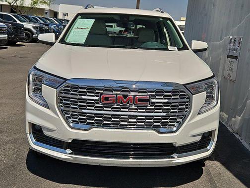 2023 GMC Terrain Denali