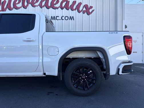 2025 GMC Sierra 1500 Elevation