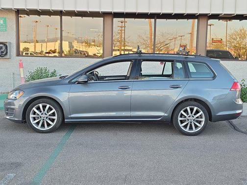 2015 Volkswagen Golf SportWagen TSI SE 4-Door