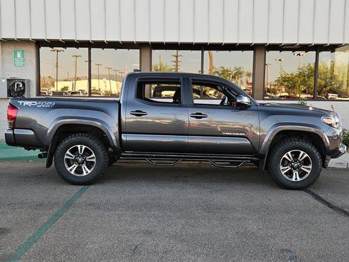2017 Toyota Tacoma TRD Sport