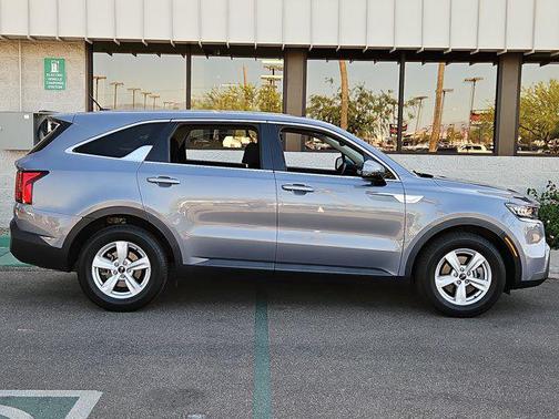 2021 Kia Sorento LX