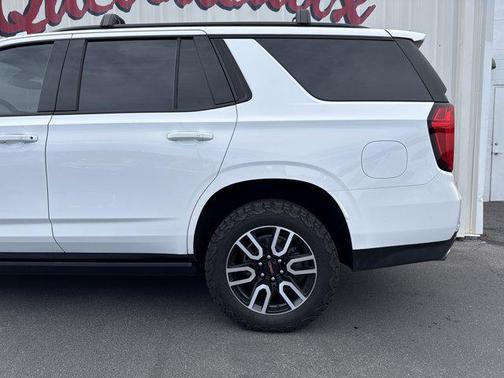 2022 GMC Yukon 4WD AT4