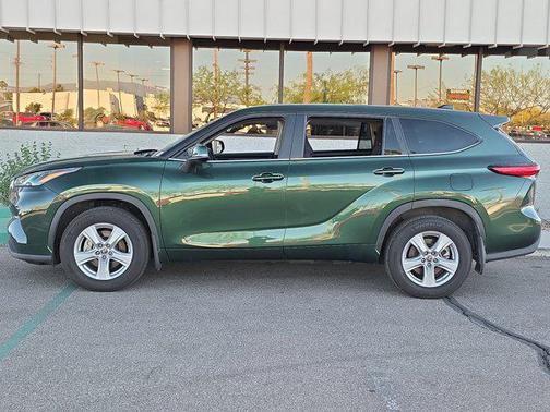 2023 Toyota Highlander Hybrid LE