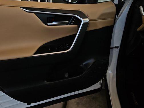 2019 Toyota RAV4 Hybrid Limited