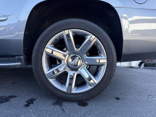 2018 Cadillac Escalade Luxury