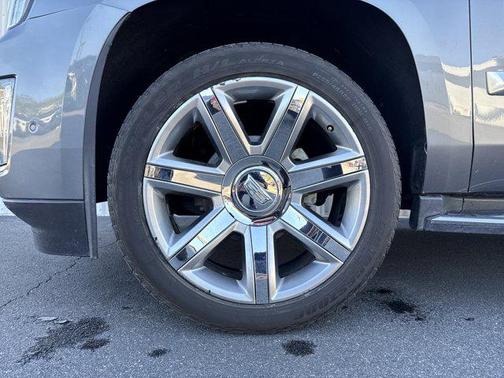 2018 Cadillac Escalade Luxury