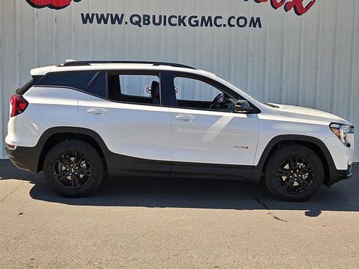 2024 GMC Terrain AWD AT4