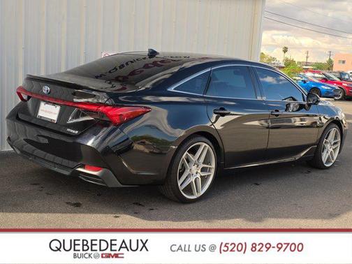 2020 Toyota Avalon Hybrid XSE