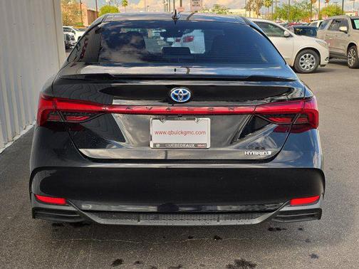 2020 Toyota Avalon Hybrid XSE