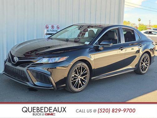 Midnight Black Metallic 2024 Toyota Camry SE