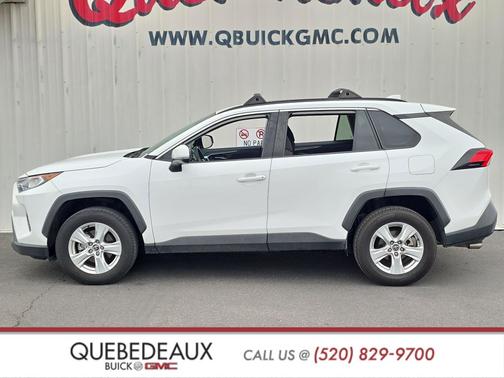Super White 2020 Toyota RAV4 XLE