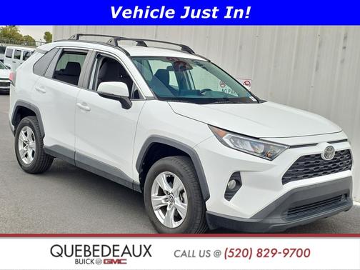 Super White 2020 Toyota RAV4 XLE