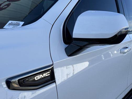 2022 GMC Yukon 4WD AT4