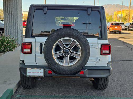 2022 Jeep Wrangler Unlimited Sahara