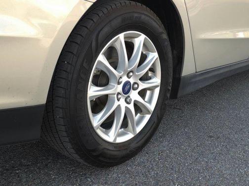 2015 Ford Fusion S