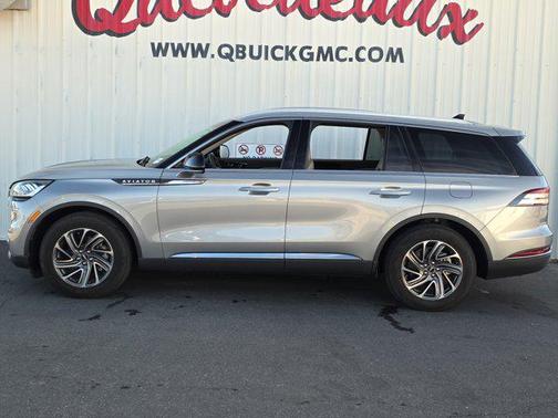 2023 Lincoln Aviator Standard