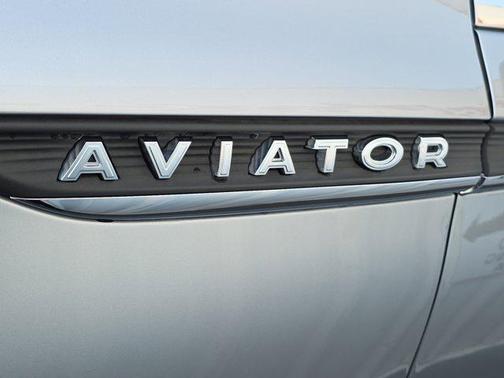 2023 Lincoln Aviator Standard