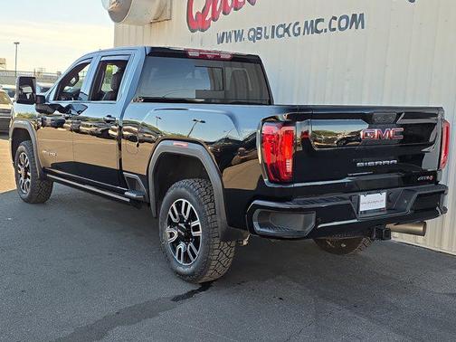2023 GMC Sierra 2500 AT4