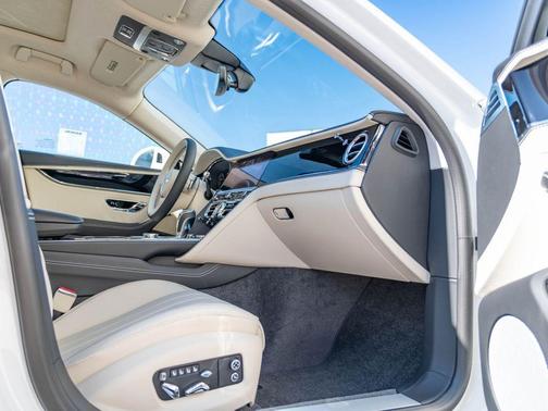 Glacier White 2026 Bentley Flying Spur