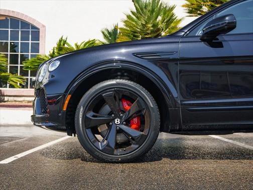 2025 Bentley Bentayga V8