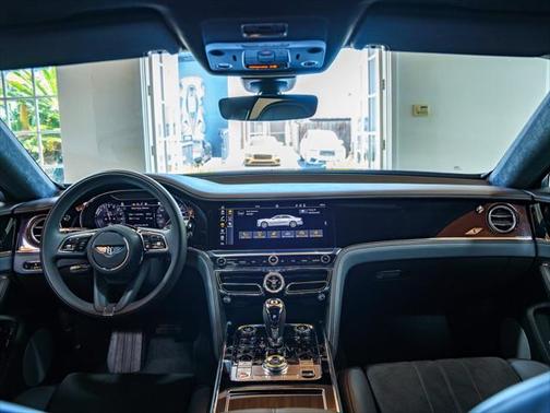 2023 Bentley Flying Spur Hybrid S